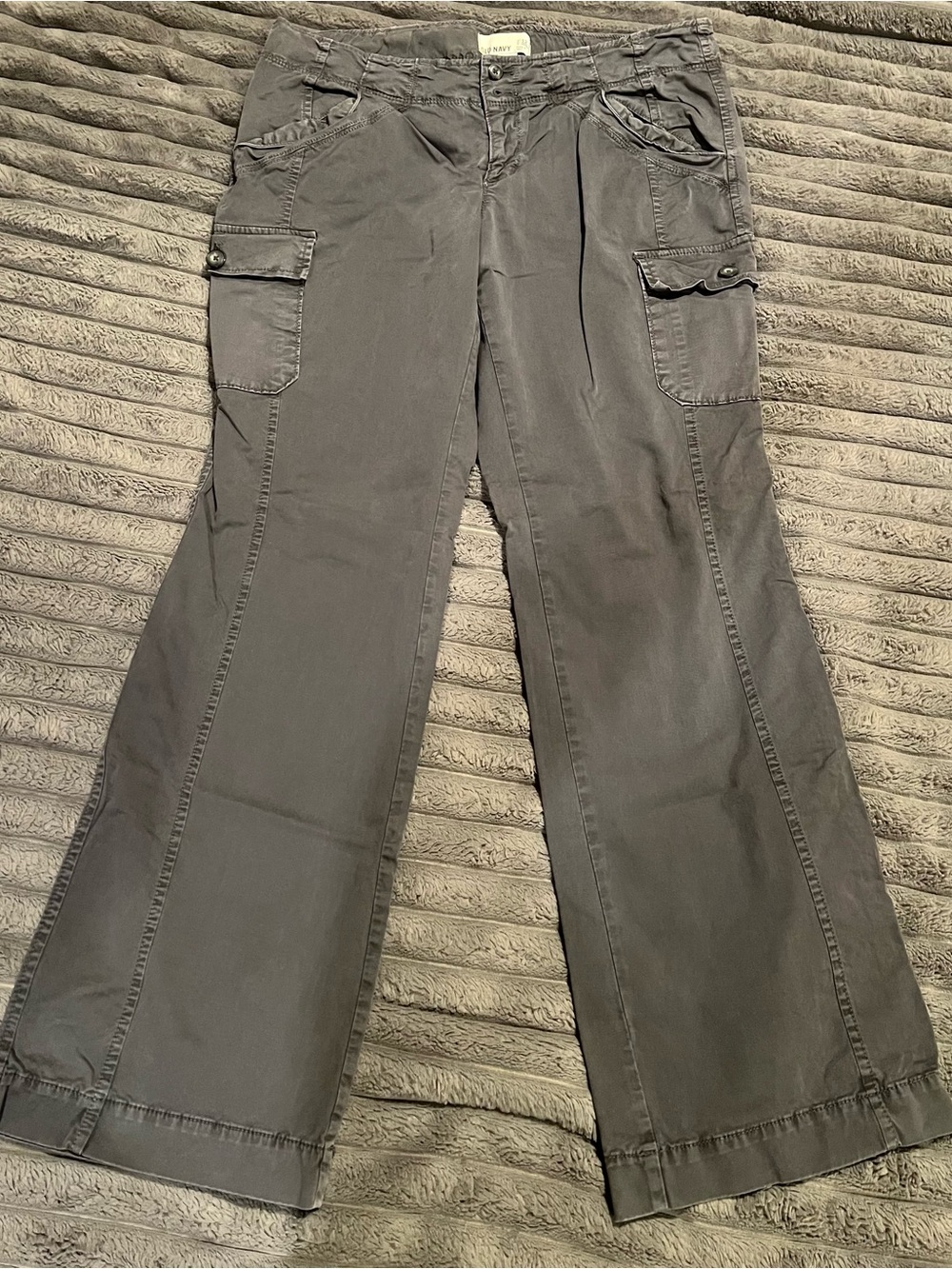 OLD NAVY WOMEN CARGO PANTS GREY SIDE POCKETS 12 REGULAR STRAIGHT LEG STRETCH